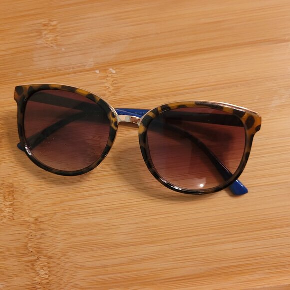 Oscar De La Renta Sunglasses Brown Tortiose Shell & Blue MOD 1270 200 Womens - Picture 2 of 15